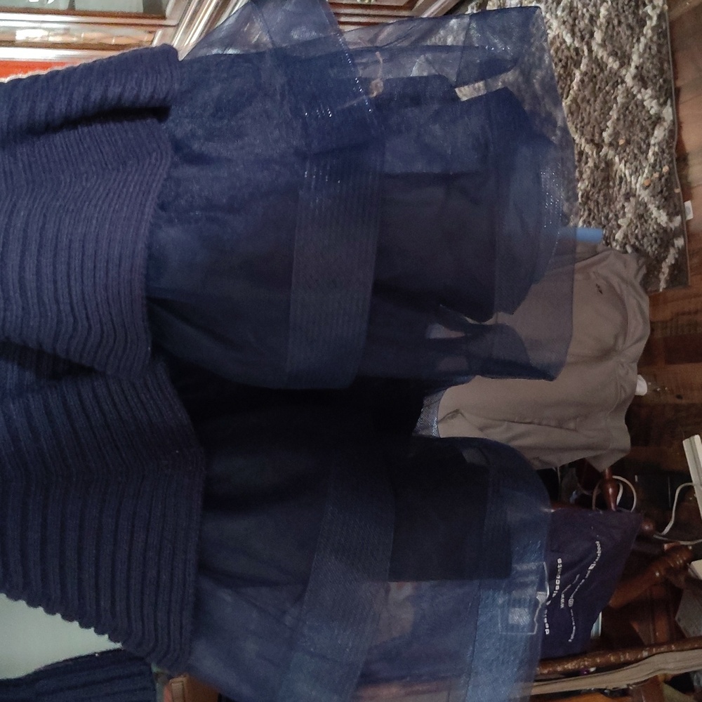 Dress - Picture 3 of 4